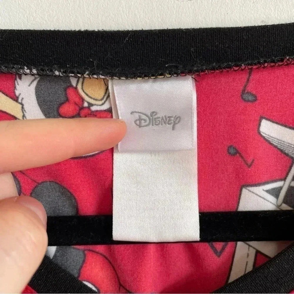 Disney Mickey Mouse Scrub Top Medical Work Wear Red Black Minnie Mouse Top M - Picture 9 of 10